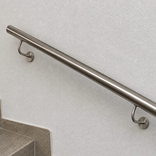 Edelstahl Handlauf nach Maß mit Wandhalterung – angeschweißte Halter